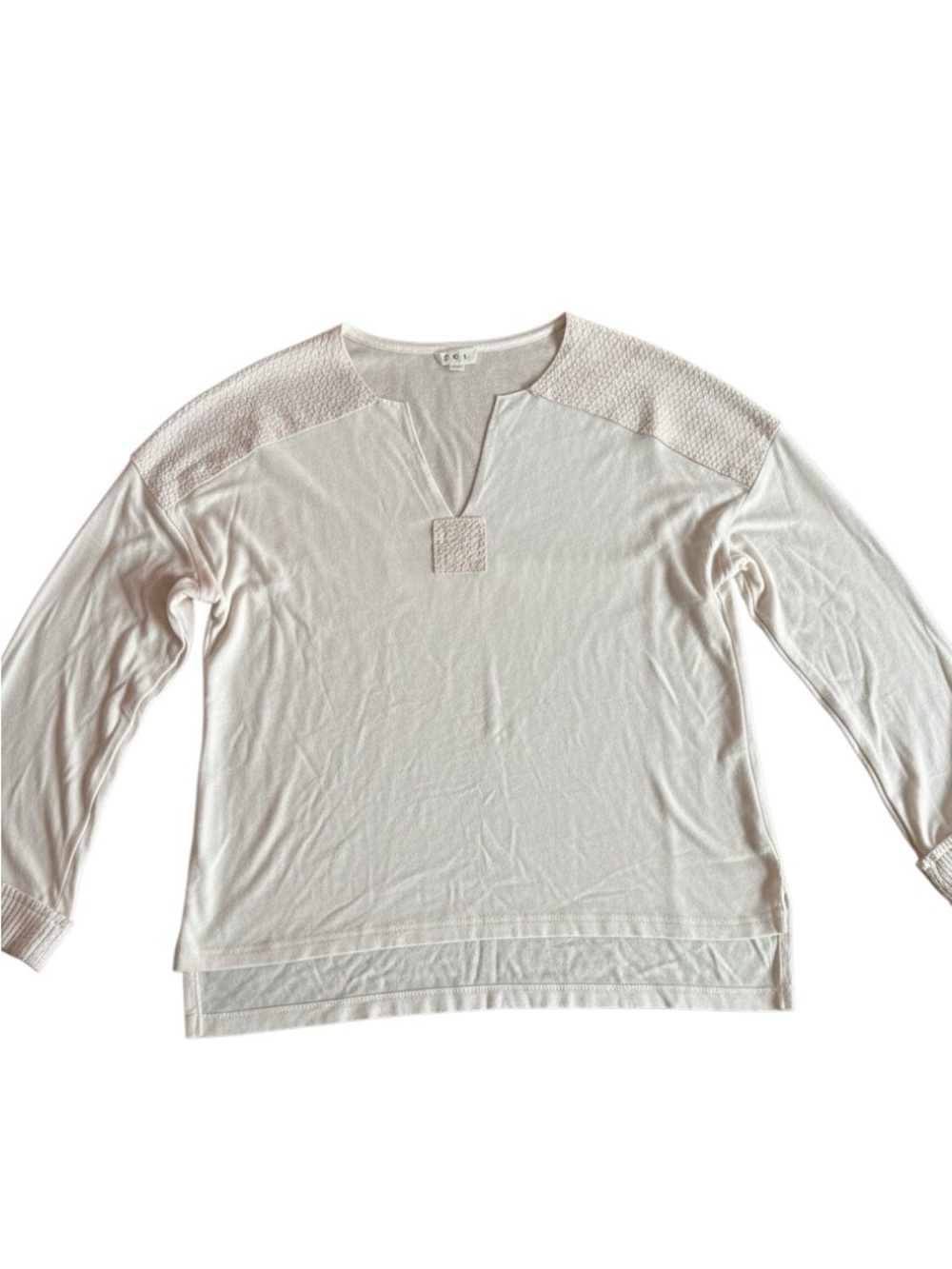 POL Raw Edge Relaxed Fit Cream Top Small with small flaw